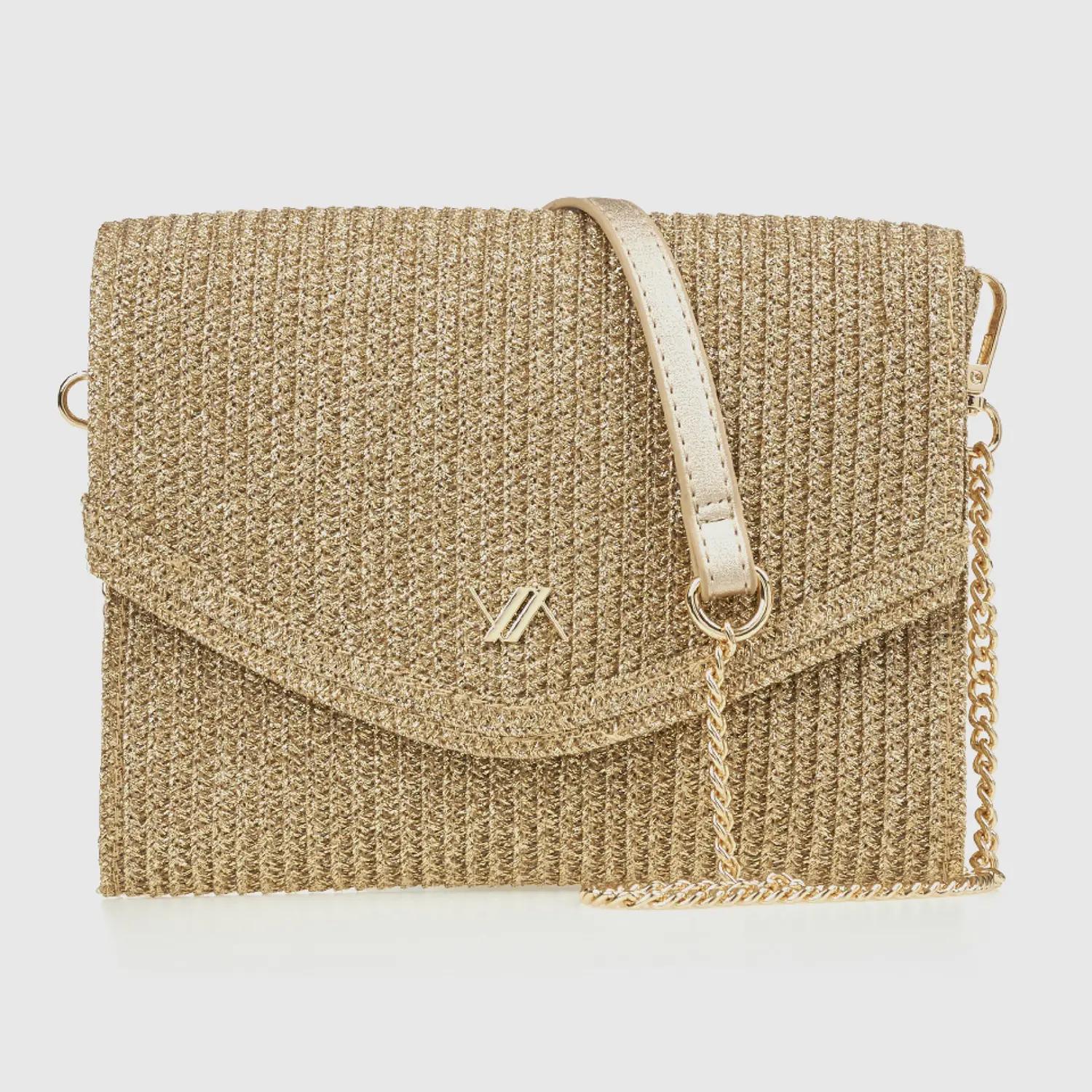 Χρυσή ψάθινη τσάντα ώμου με αλυσίδα και καπάκι