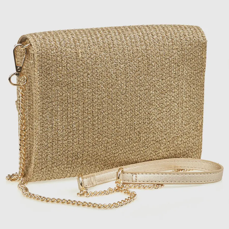 Χρυσή ψάθινη τσάντα ώμου με αλυσίδα και καπάκι