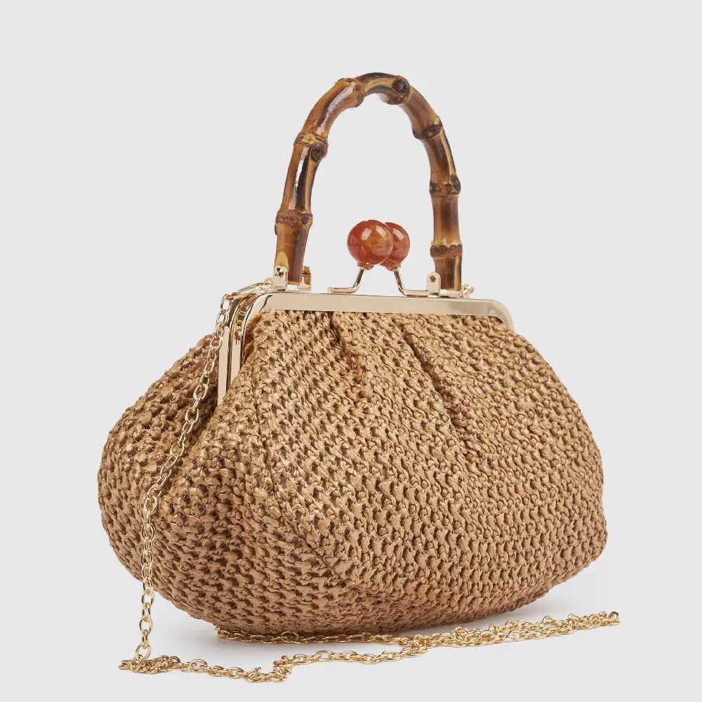 Τσαντάκι Verde καμηλό με λαβή μπαμπού και αποσπώμενη χρυσή αλυσίδα ώμου — πλαϊνή όψη