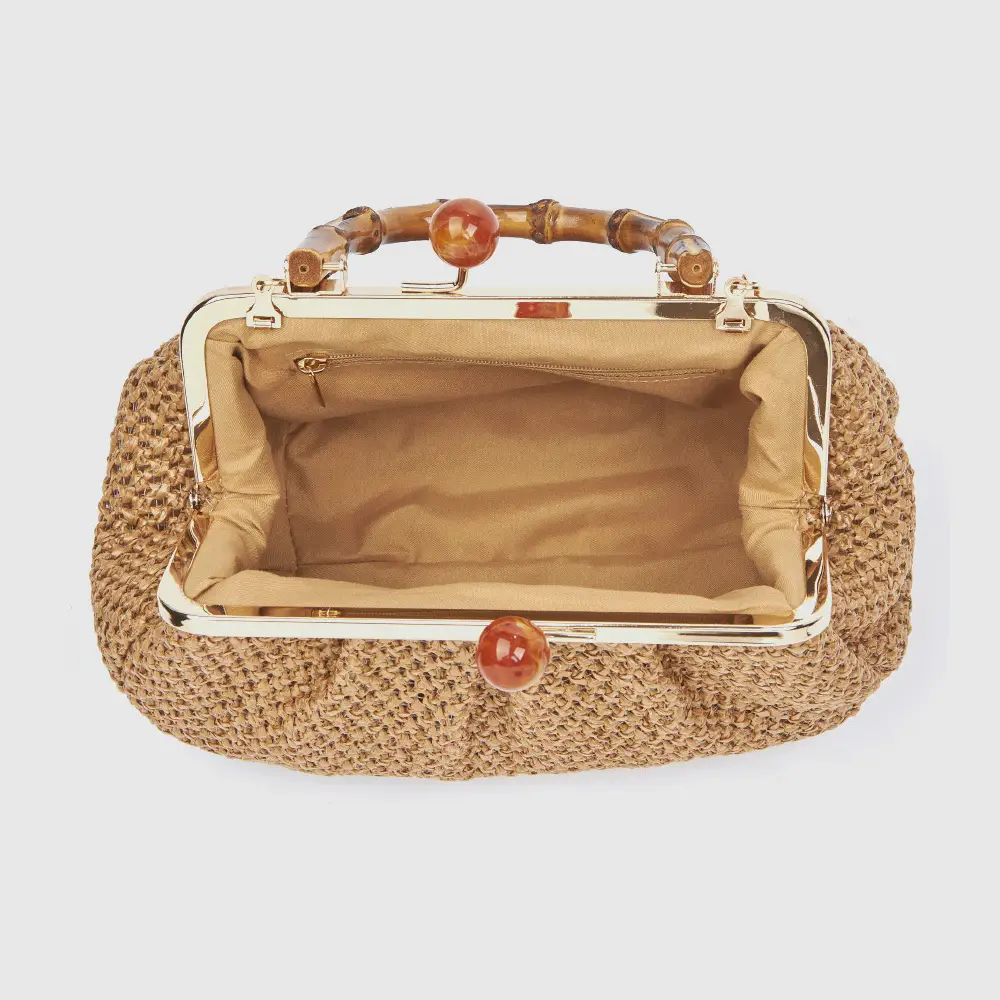 Εσωτερικό τσαντακιού Verde 01-0002085 καμηλό — μπεζ επένδυμα με τσεπάκι φερμουάρ και χρυσό kiss-lock πλαίσιο