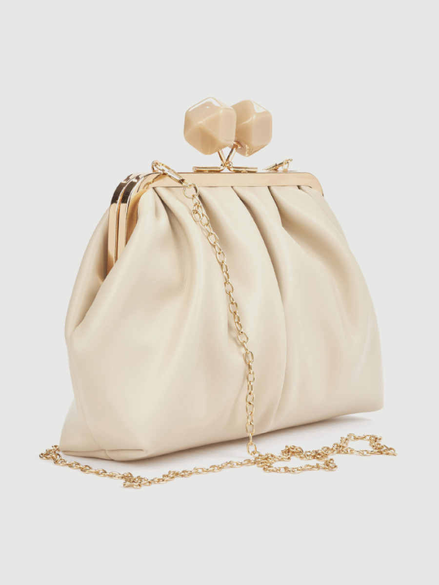 Γυναικείο τσαντάκι αμπιγιέ Verde εκρού με χρυσή αλυσίδα