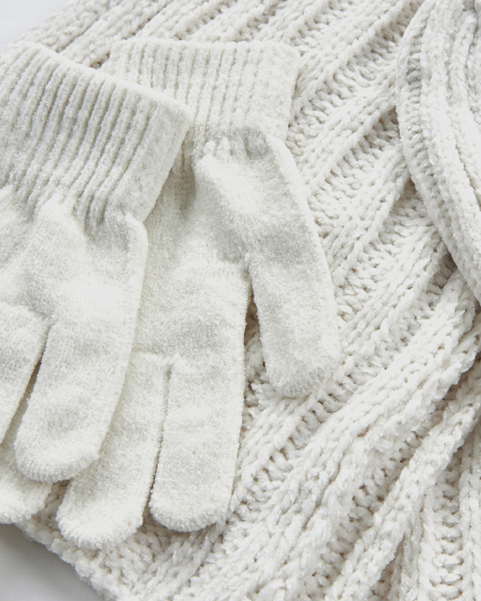 Γυναικείο σετ κασκόλ σκούφος γάντια Verde 06-0001290 εκρού