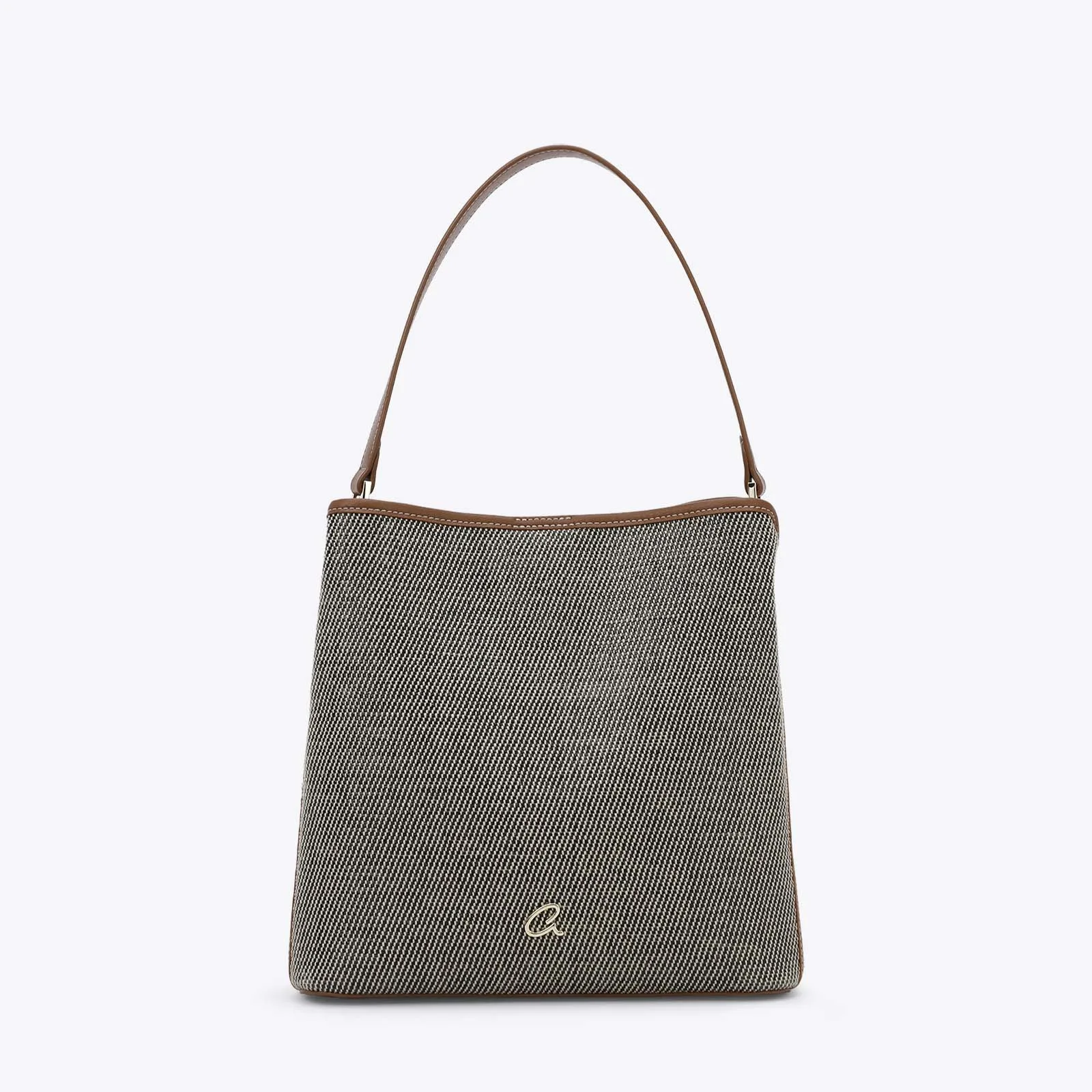 Axel μαύρη τσάντα ώμου με όψη ψάθας και ρυθμιζόμενο λουράκι