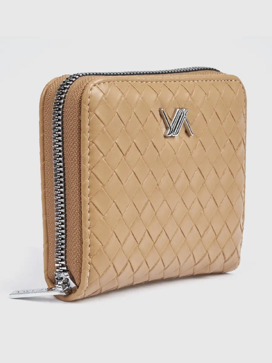 Γυναικείο μπεζ πορτοφόλι Verde 18-0001626 με ανάγλυφη πλέξη και περιμετρικό φερμουάρ