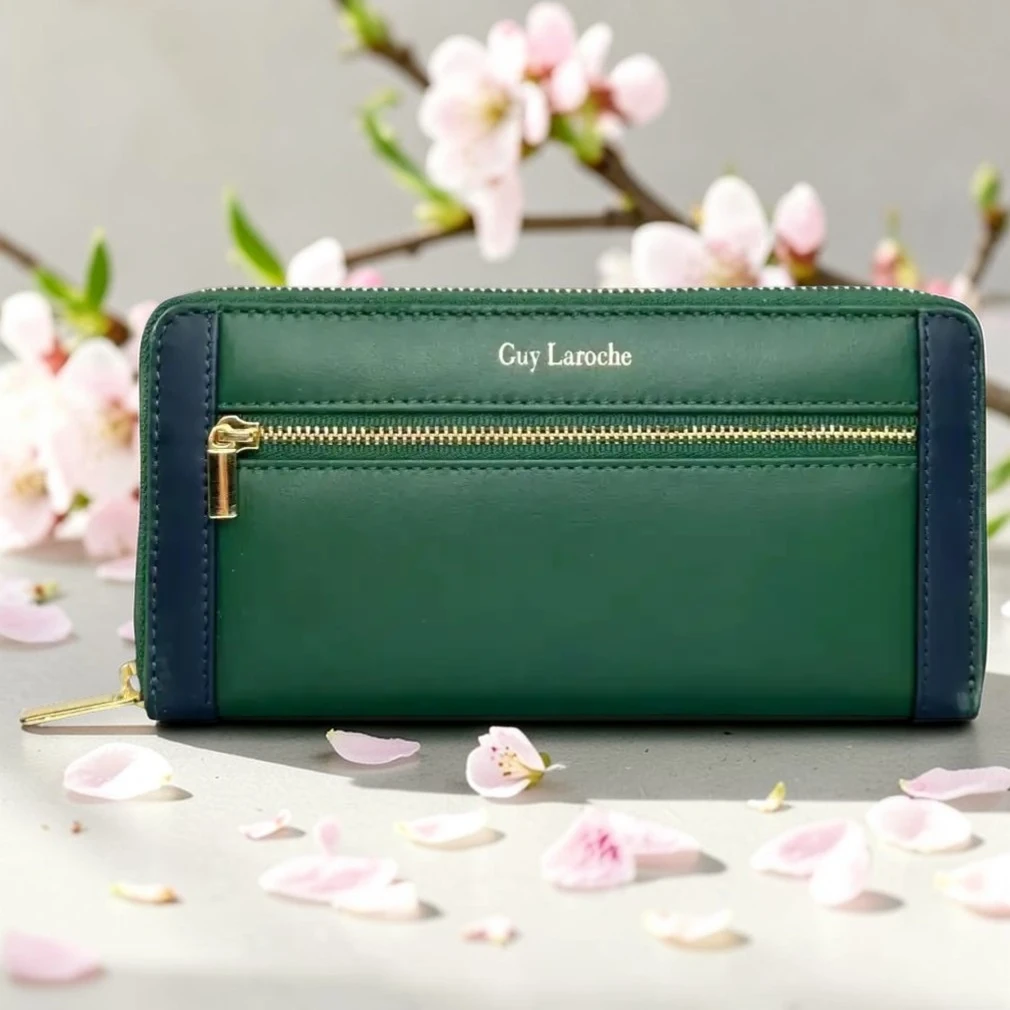 Γυναικείο δερμάτινο πορτοφόλι Guy Laroche 24711 σε πράσινο χρώμα με πολλές θήκες