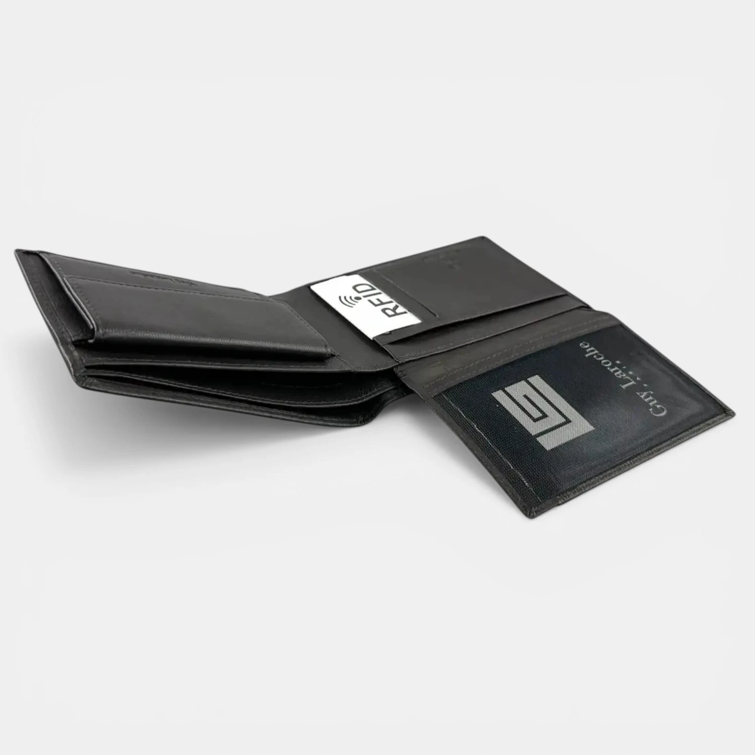 Ανδρικό δερμάτινο πορτοφόλι Guy Laroche 48002 σε καφέ χρώμα από μοσχαρίσιο δέρμα