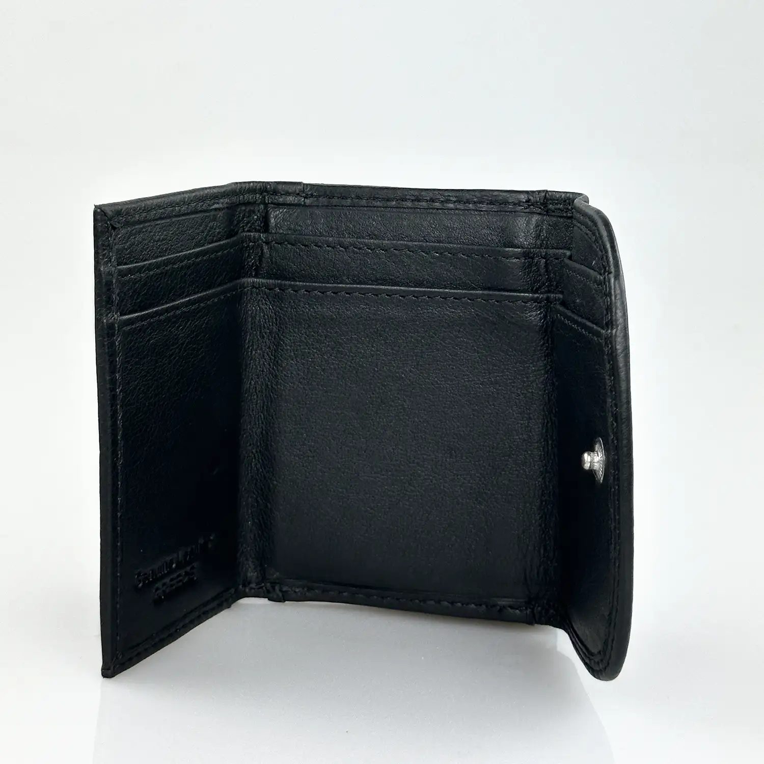 Γυναικείο δερμάτινο πορτοφόλι Calfnero C1193 σε μαύρο χρώμα, μικρού μεγέθους με θήκη κερμάτων και γνήσιο δέρμα.