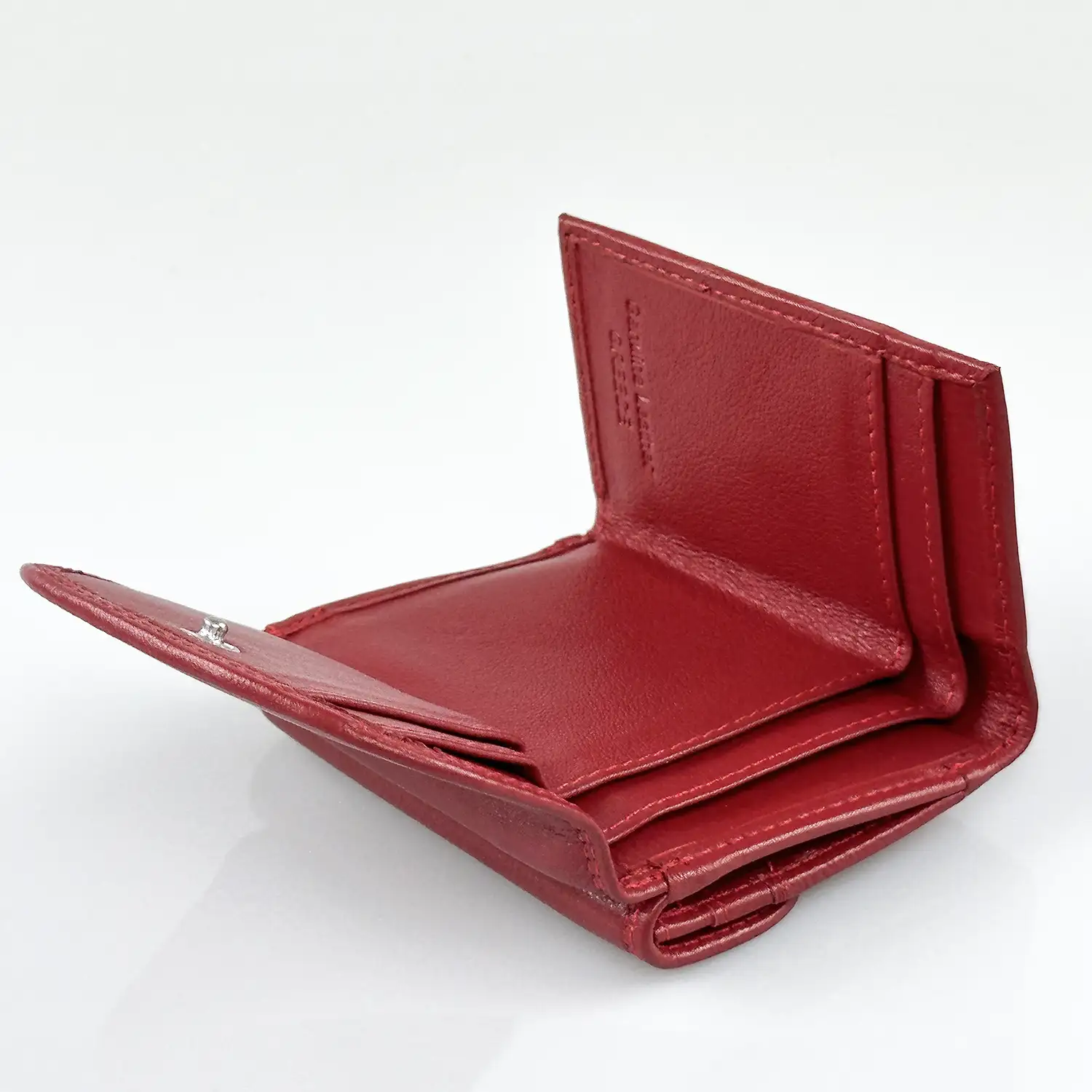 Γυναικείο δερμάτινο πορτοφόλι Calfnero C1193 σε κόκκινο χρώμα, μικρού μεγέθους με θήκη κερμάτων και γνήσιο δέρμα.