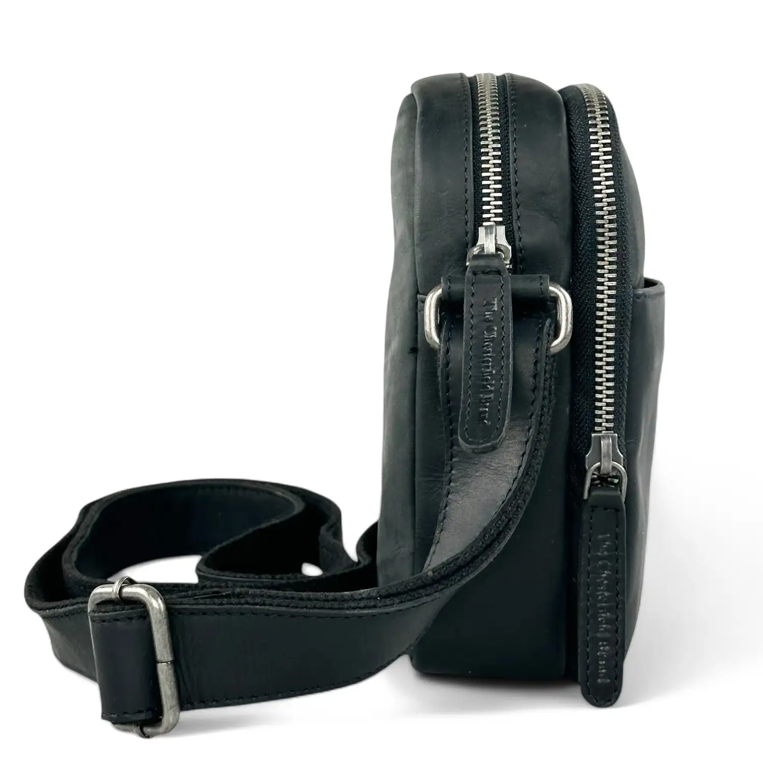 Ανδρική δερμάτινη τσάντα ώμου Chesterfield Brand σε μαύρο χρώμα με διπλό φερμουάρ