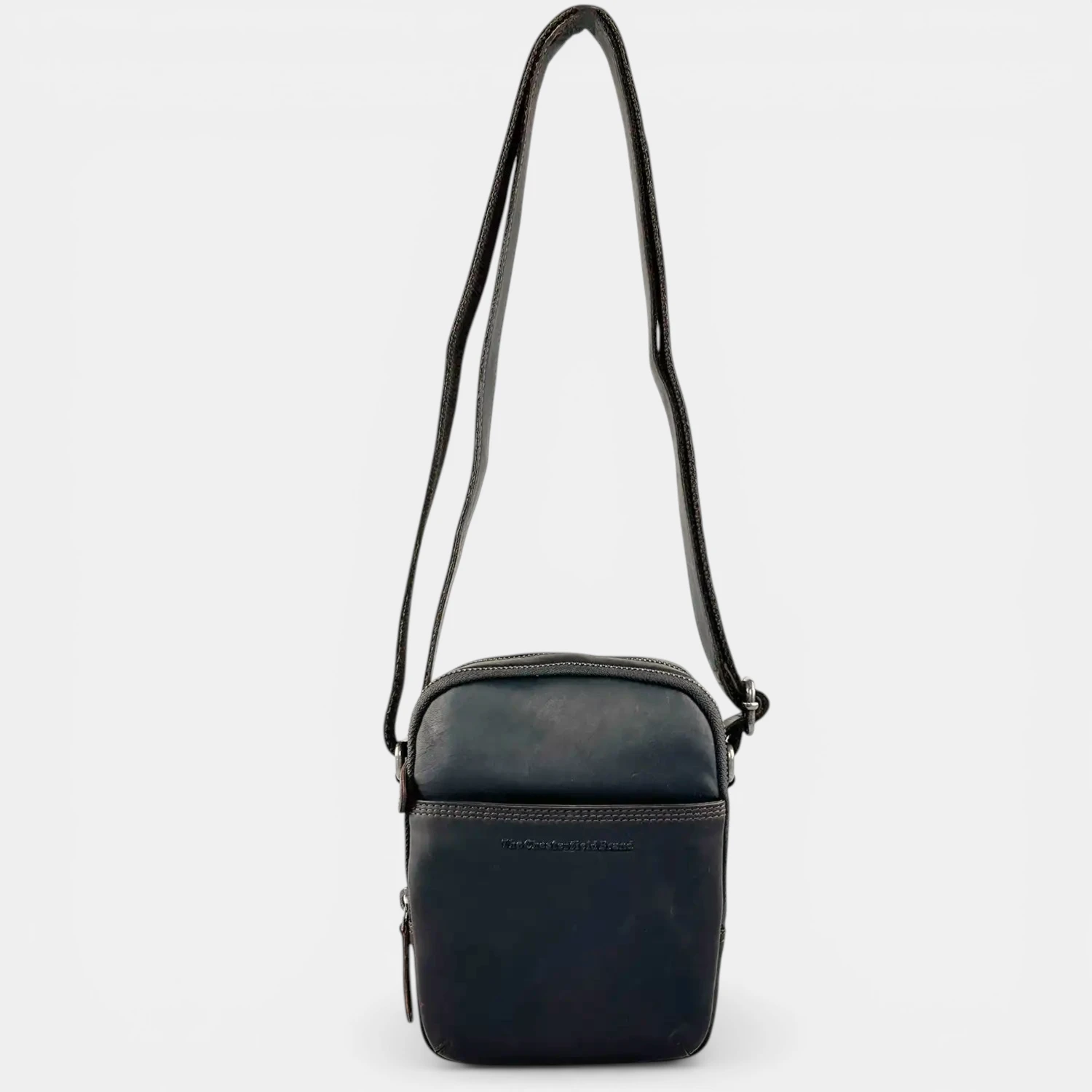 Ανδρική δερμάτινη τσάντα ώμου Chesterfield Brand σε καφέ χρώμα με διπλό φερμουάρ