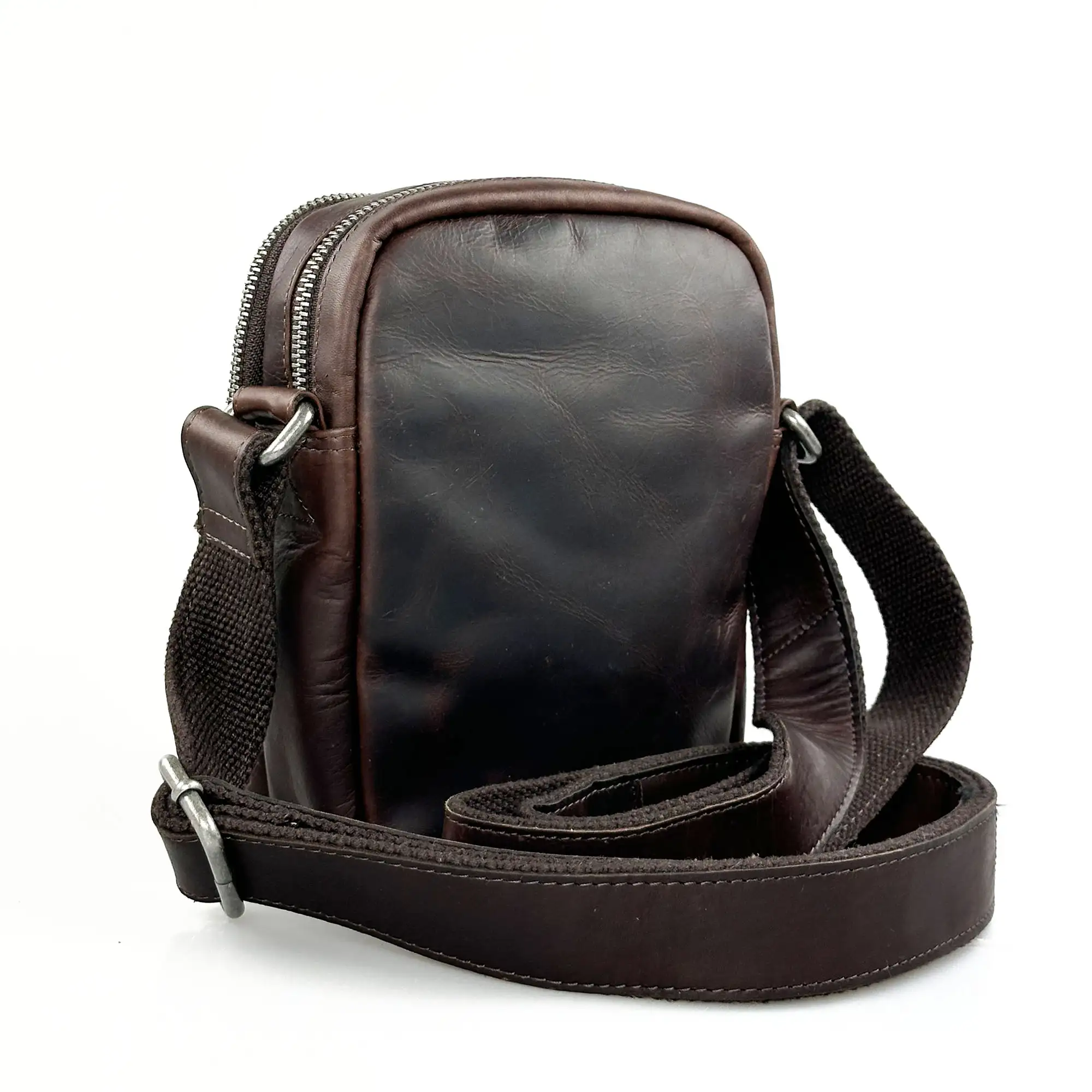 Ανδρική δερμάτινη τσάντα ώμου Chesterfield Brand σε καφέ χρώμα με διπλό φερμουάρ