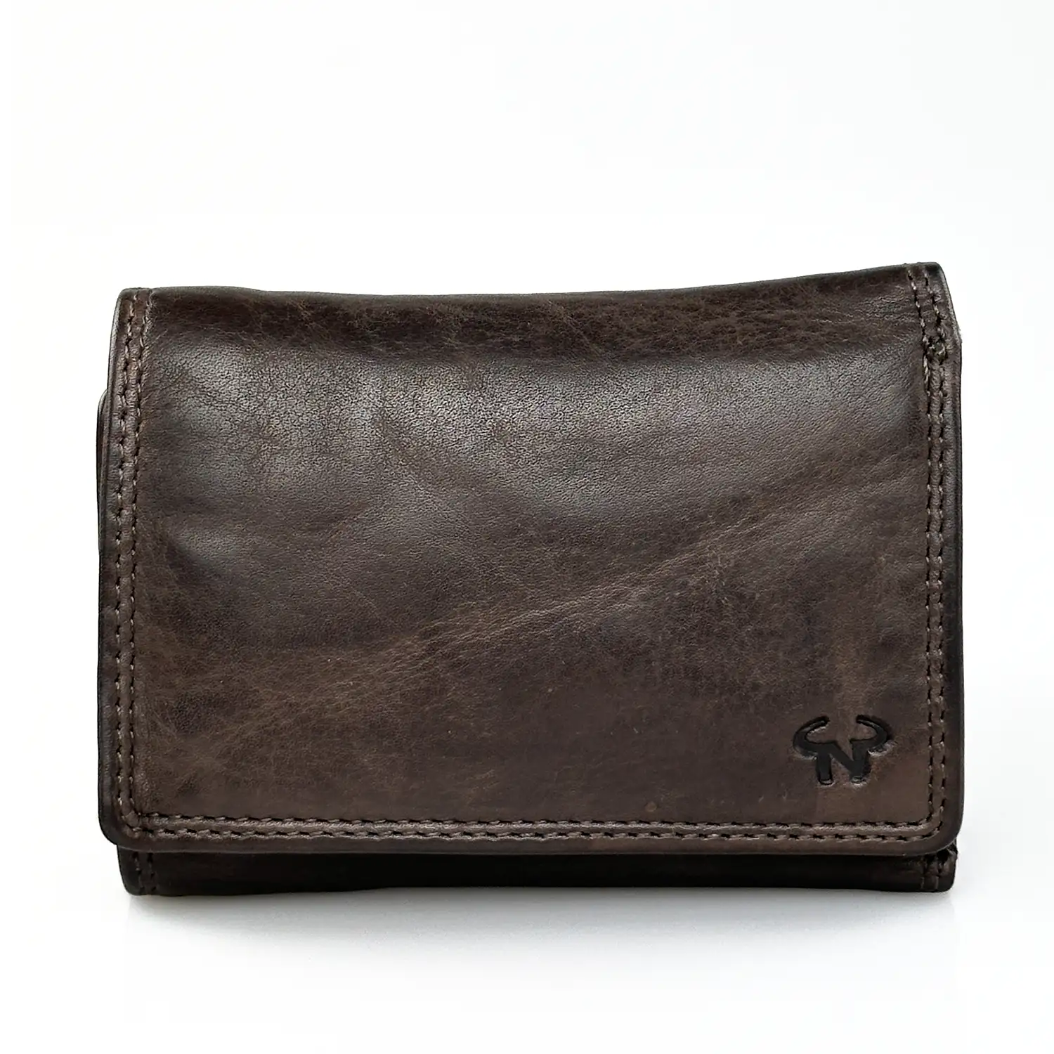 Καφέ γυναικείο δερμάτινο πορτοφόλι Calfnero C5035 με εξωτερική θήκη κερμάτων και θέση για κάρτες.