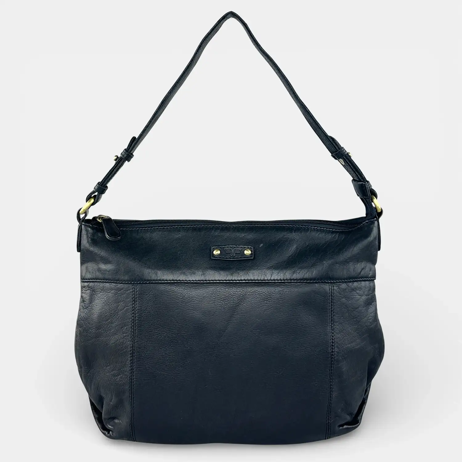 Δερμάτινη τσάντα ώμου και χιαστί Calfnero μαύρη με αποσπώμενο λουράκι