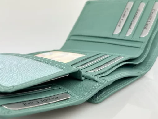 Γυναικείο Δερμάτινο Πορτοφόλι Calfnero F1412 Μέντα