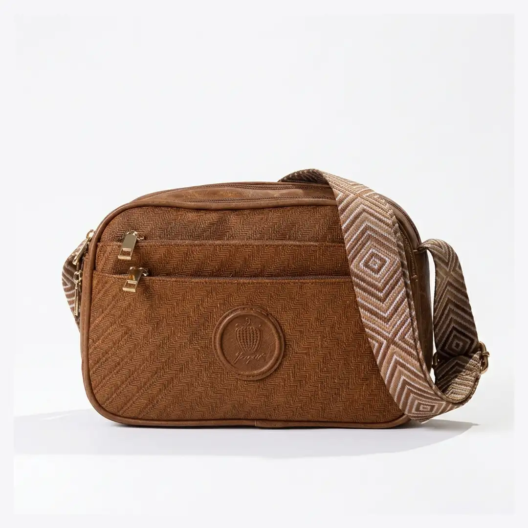 Καφέ ψάθινη γυναικεία τσάντα ώμου χιαστί Fragola FH726 με γεωμετρικό ιμάντα