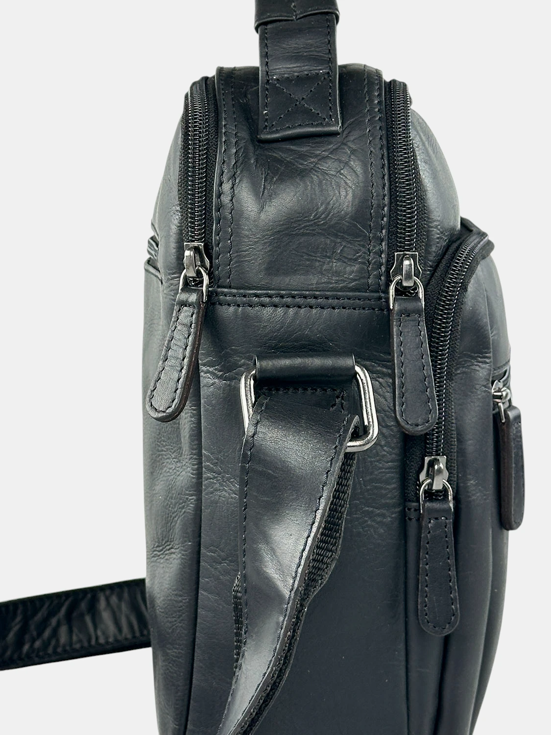 Ανδρική δερμάτινη τσάντα ώμου και χειρός RCM μαύρη με πολλές θήκες