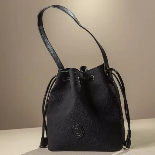 Γυναικεία Τσάντα Πουγκί Fragola Ψάθινη Μαύρο KA22