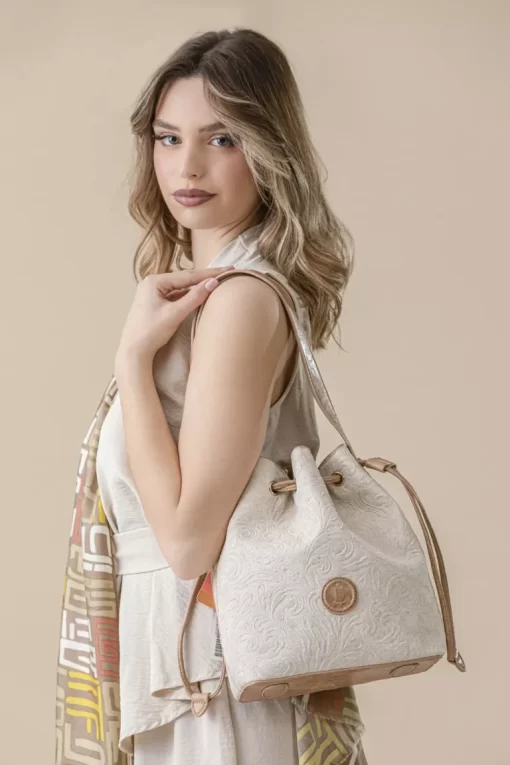 Γυναικεία Τσάντα Πουγκί Fragola Εκρού KA22