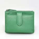 Μικρό γυναικείο πορτοφόλι Calfnero MY6550 σε πράσινο ανοιχτό χρώμα από γνήσιο δέρμα με εξωτερική θήκη.
