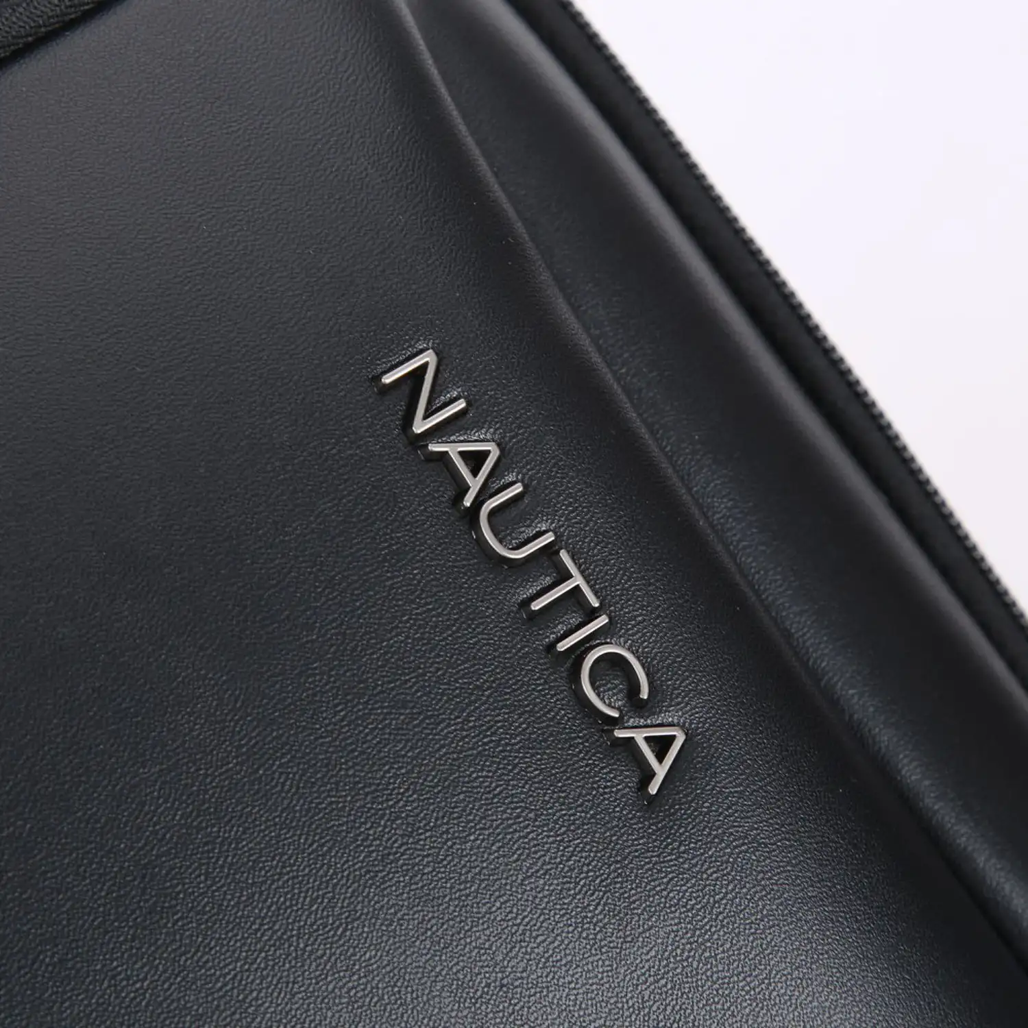 Ανδρικό navy blue σακίδιο πλάτης Nautica N2760 για laptop 15.6 ιντσών.