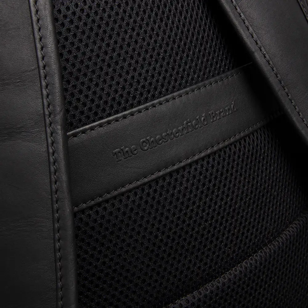 Δερμάτινο σακίδιο πλάτης Chesterfield C58.700300 Μαύρο